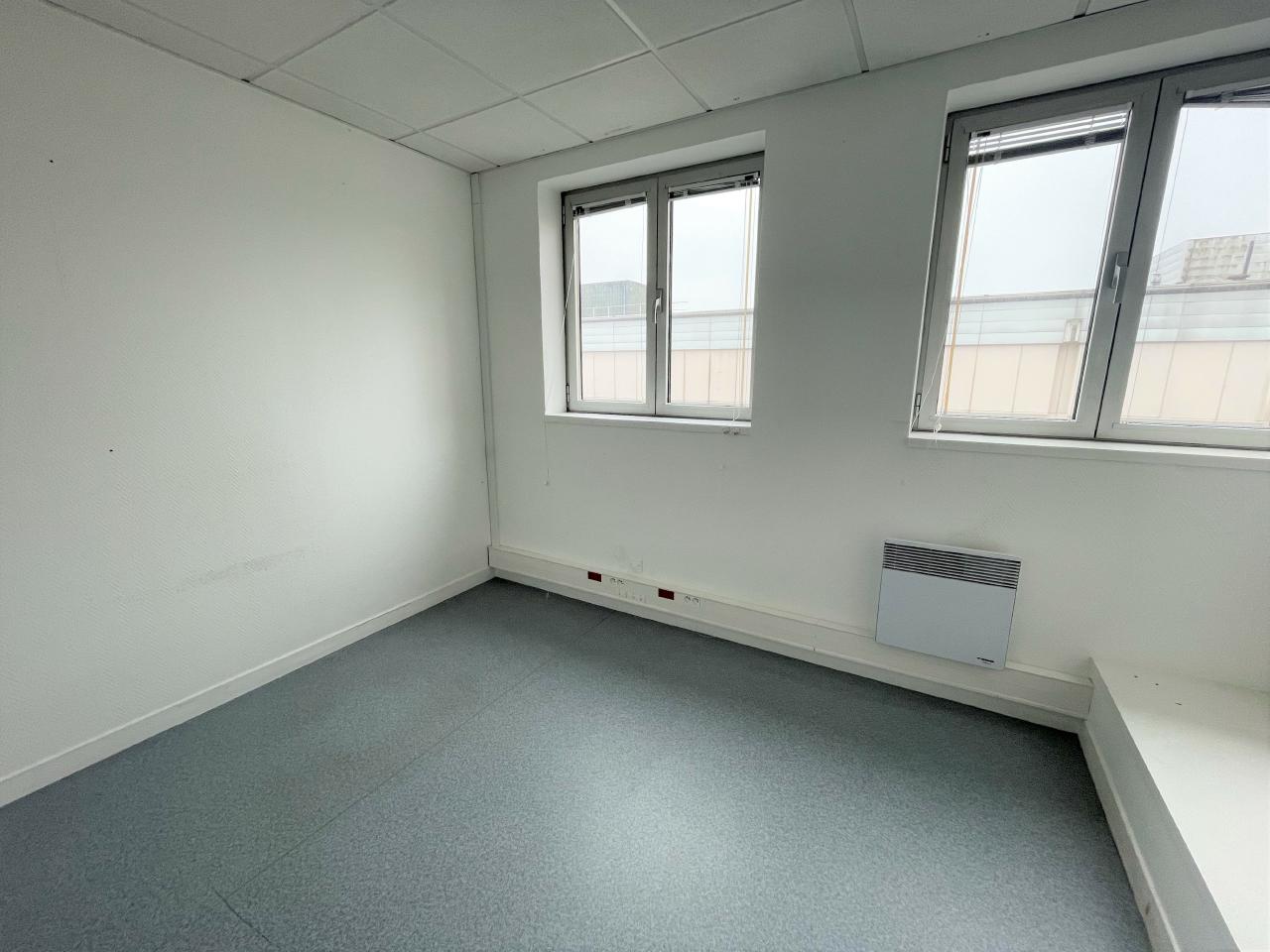 Bureau Villeneuve-d'Ascq 2369m² Location bureau Villeneuve-d'Ascq Nord OLBUR2202327 8